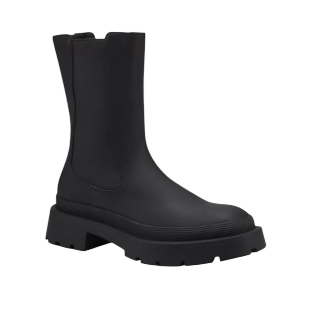 NWT Bar III Tikka Black Chelsea Lug Platform Boots Women’s 5.5